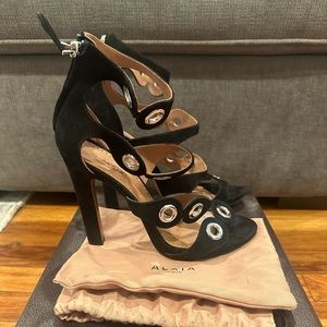 Alaia Black Eyelet Sandal Heels 7E3X403CC47 BRAND NEW sz 39 EU
